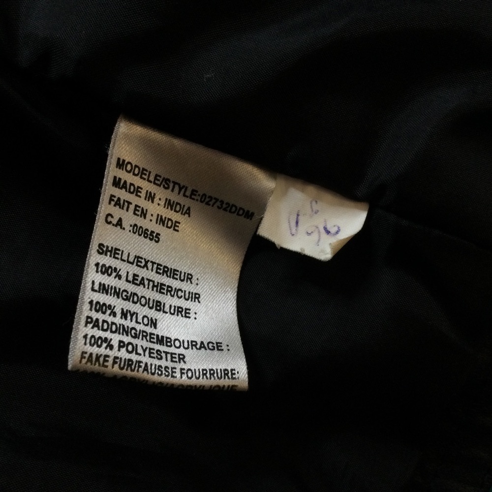 Soft black leather jacket, Fuax fur collar - Picture 13 of 14
